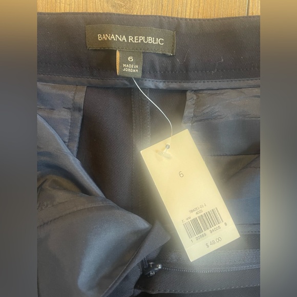 Banana Republic dress shorts - Picture 2 of 3